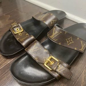 Louis Vuitton womens slides size 41